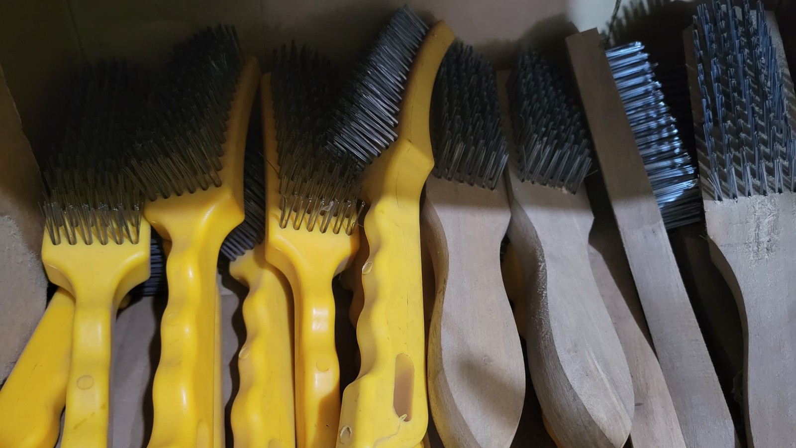 WIRE BRUSHES