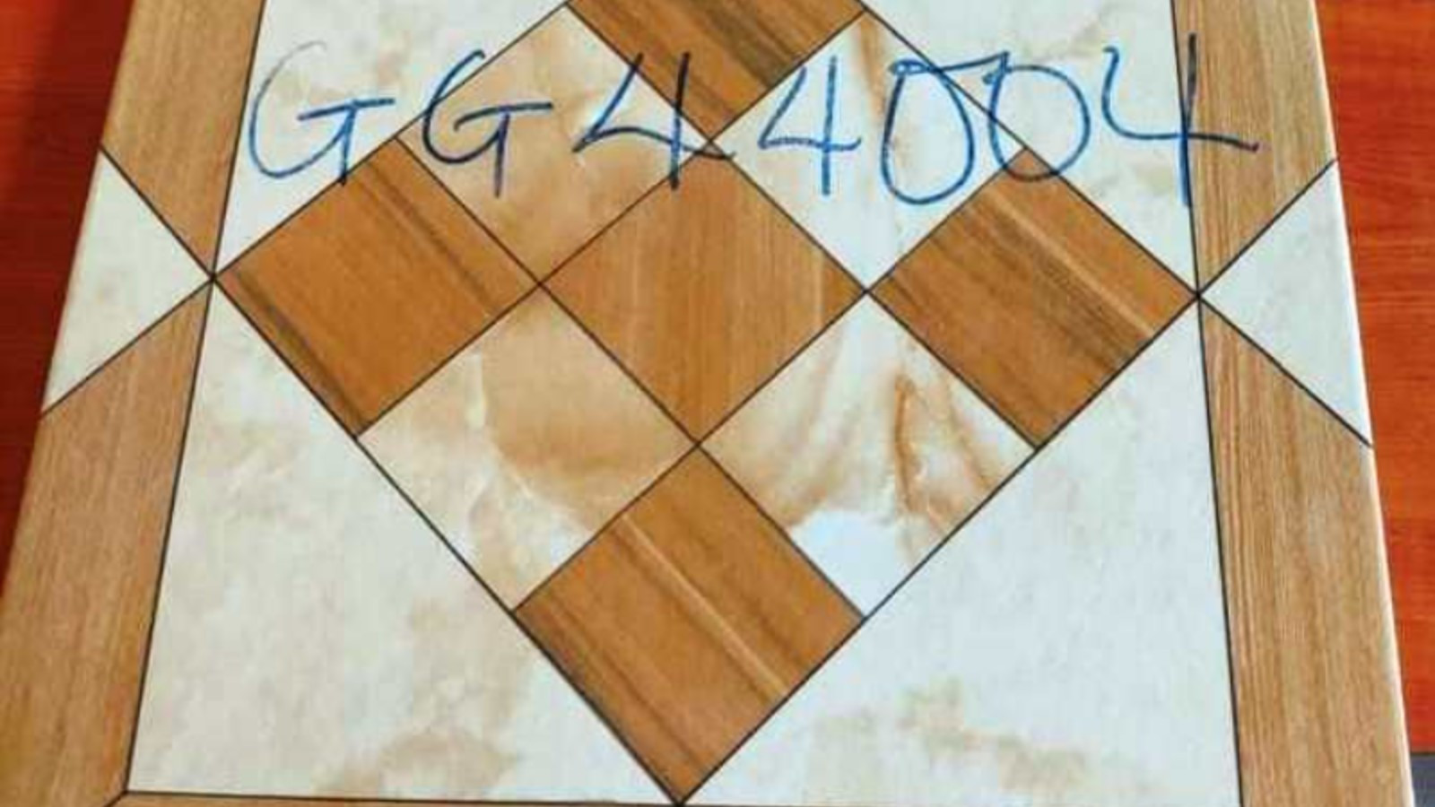 GG44004 40x40 Floor Tile
