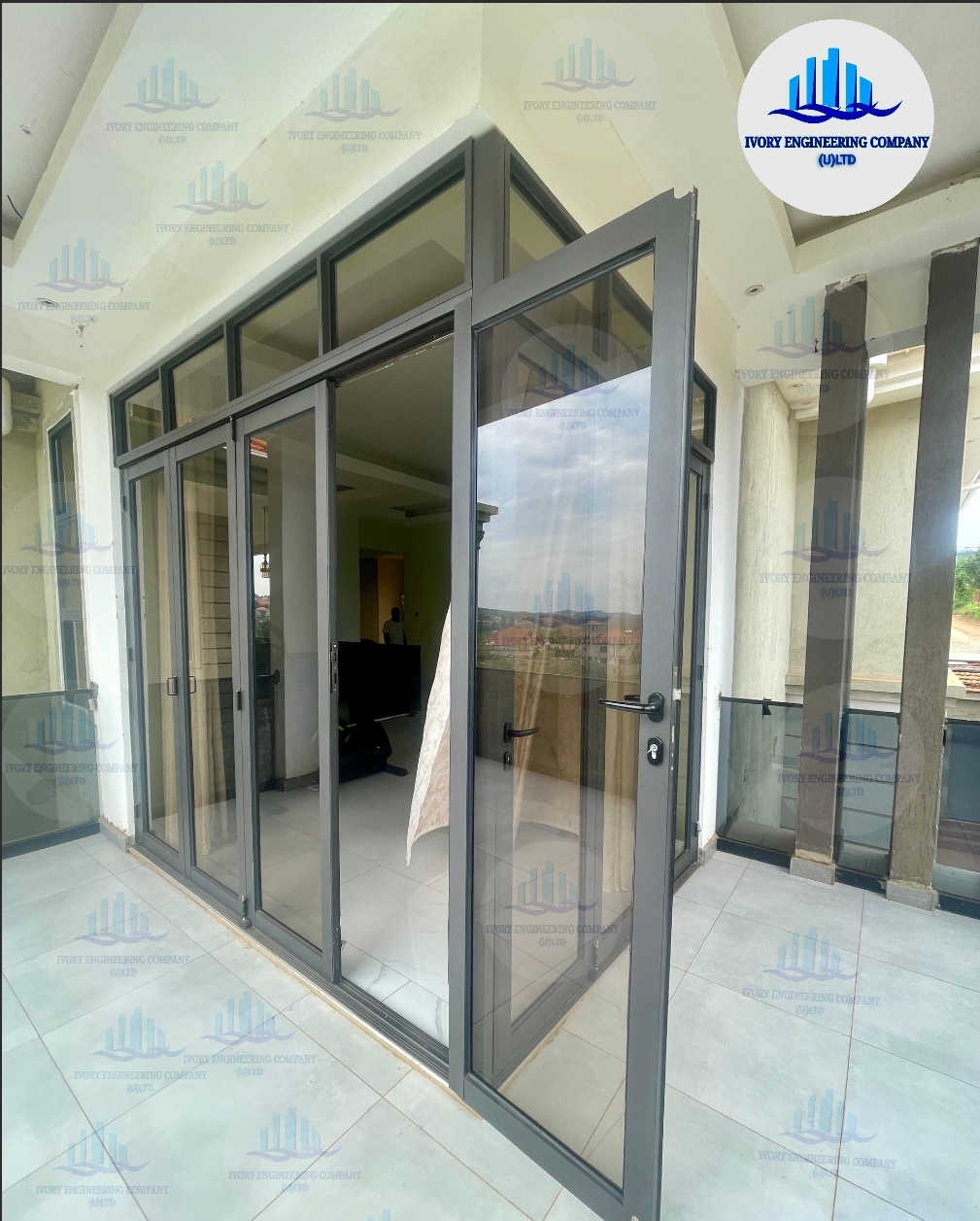 Aluminum folding door