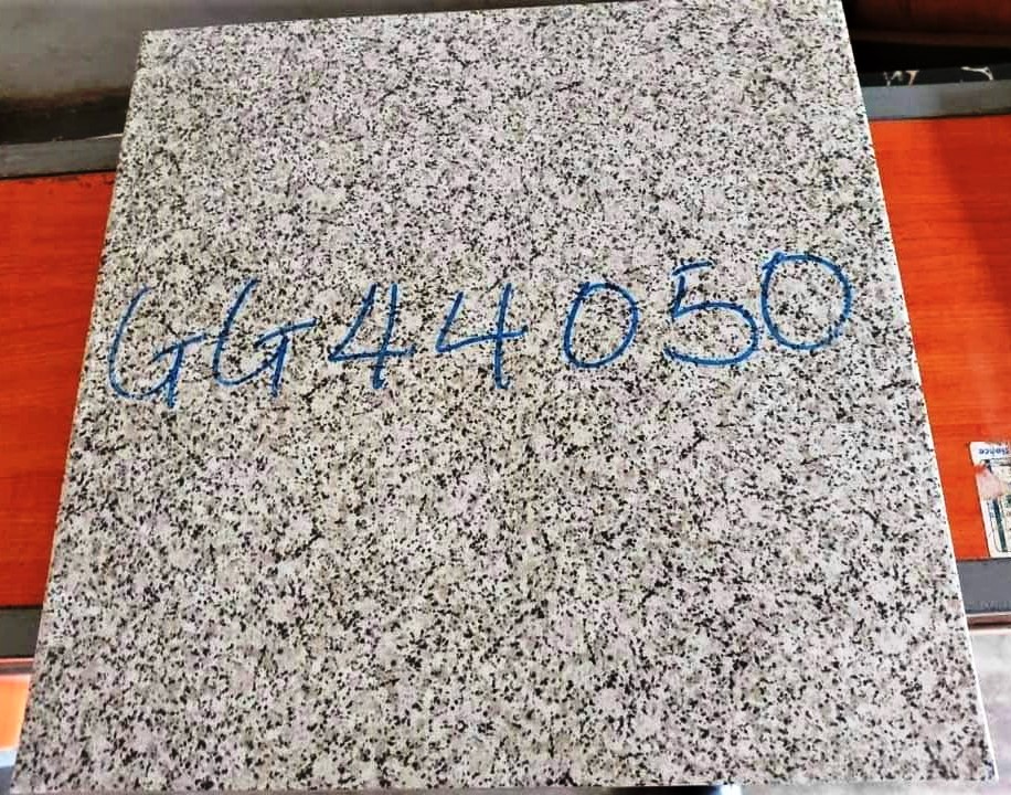 GG44050 40x40 Floor Tile